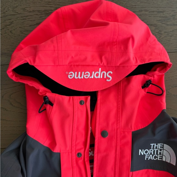 SUPREME X The North Face Gore-Tex Jacket in Medium - Picture 4 of 8
